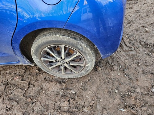 Toyota yaris hybrid mk3 2019 - hybrid,