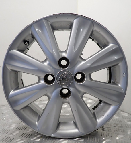 Toyota yaris silver alloy - toyota,
